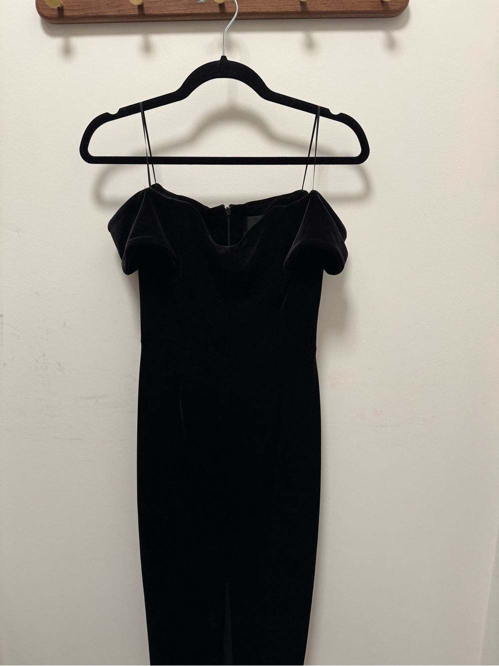 NICHOLAS Black Off-Shoulder Velvet Gown